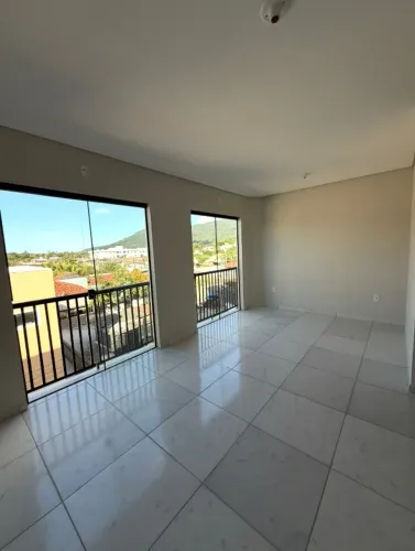 Studio no Ribeirão da Ilha - Pronto para morar - Sol da manhã com vaga