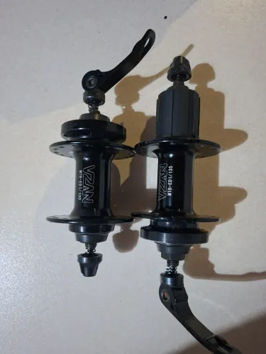 Par de cubos VZAN 32 furos