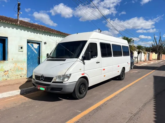 Mercedes-Benz Sprinter 311 Furgão E.longo T.alto Dies. 2010