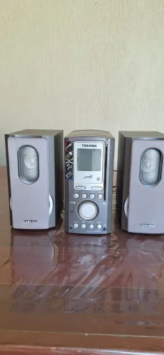Micro System Semp Toshiba MC-667MU - 25W RMS - CD / USB / Rádio
