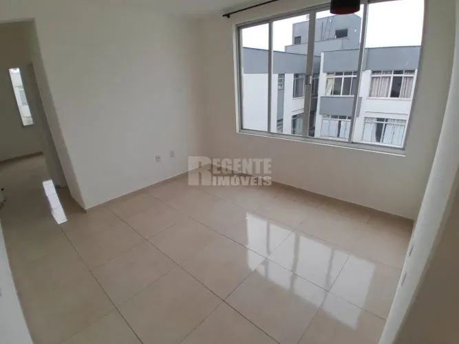 Excelente apartamento de 1 dormitório para locação no bairro Itacorubi!