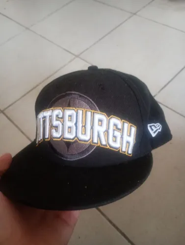 Bonés originais vintage no precinho pra sair hoje! Chama