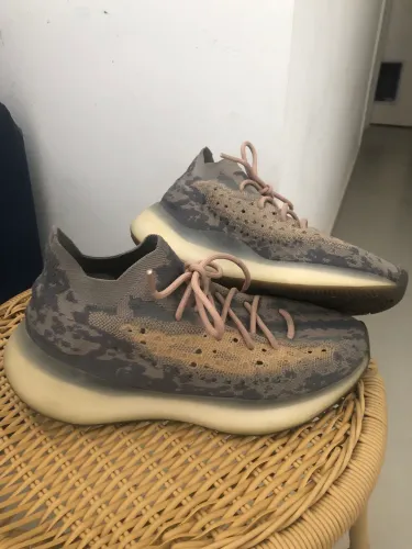 Tenis adidas yeezy boost 42