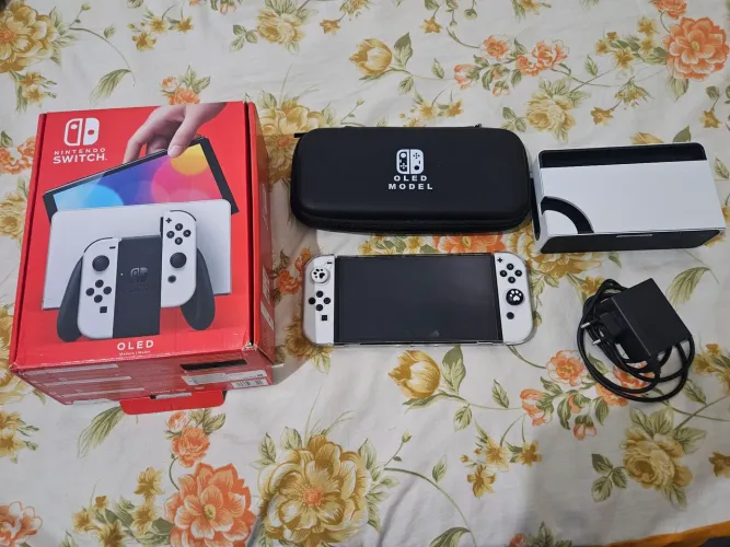 Vendo Nintendo Switch OLED desbloqueado
