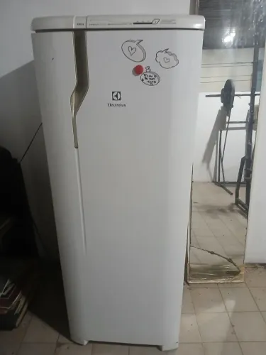 Geladeira Electrolux fios free