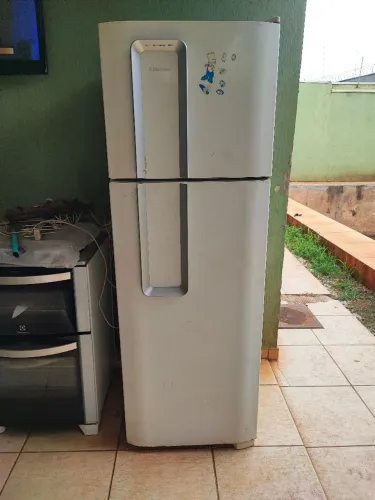 Geladeira Electrolux DC42 365L Funcionando Perfeitamente (127V)