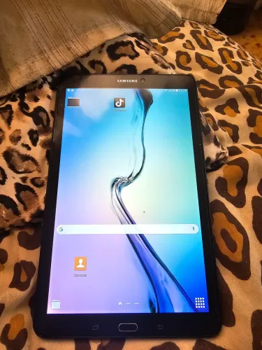Samsung Galaxy Tab E