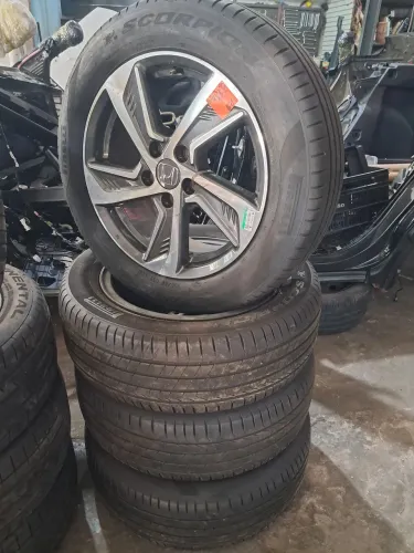 Rodas com pneus Hrv touring 2024