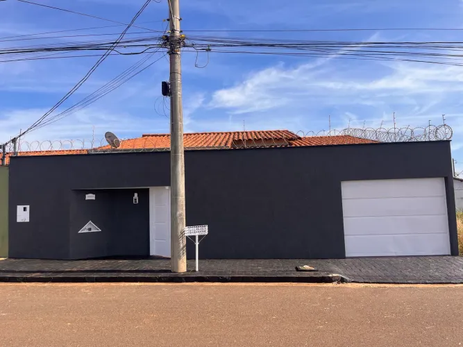 Vendo casa Bairro Santa Rosa - Uberlândia