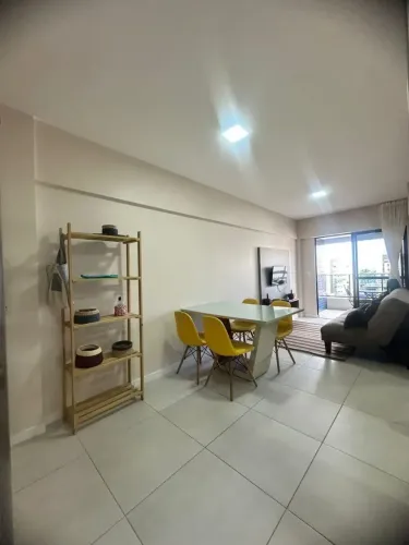 Quarto e sala mobiliado com varanda no EDF TIME - Ponta Verde - Maceió