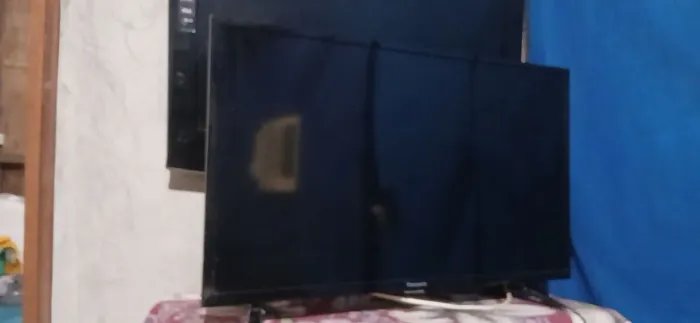 Vendo tv Panasonic com defeitos