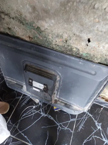 Vendo TV somente pra tira peças