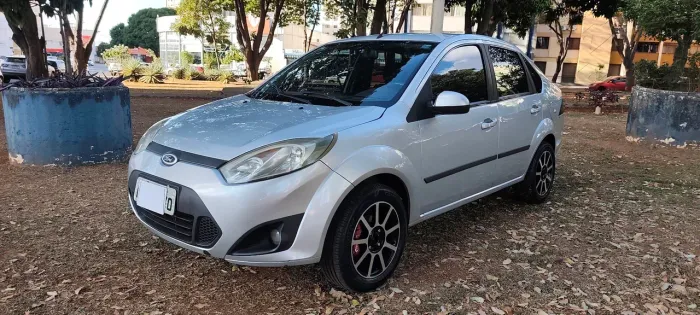 Ford Fiesta Sed. 1.6 8V Flex 4P 2013