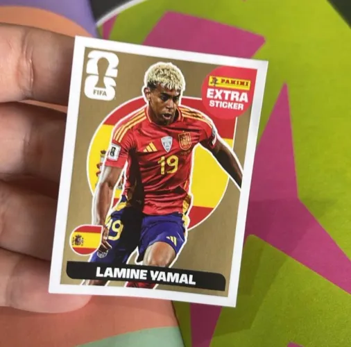 FIGURINHA YAMAL LEGEND DOURADA