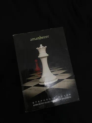 Livro Crepúsculo: Amanhecer 1