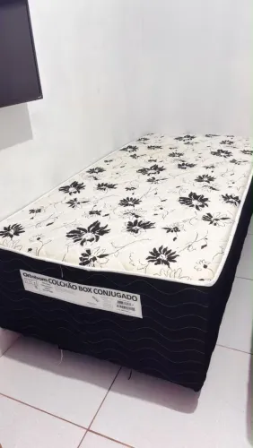 Cama box bem conservada