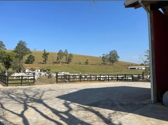 EXCELENTE FAZENDA A VENDA NO VALE DO PARAÍBA NO ESTADO DE SÃO PAULO-SP ?? Área Total: 330 