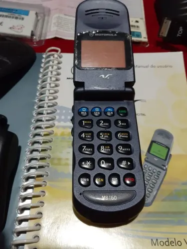 Celular Motorola V 8160 Reliquia Completo Antigo De Coleção Azul-marinho