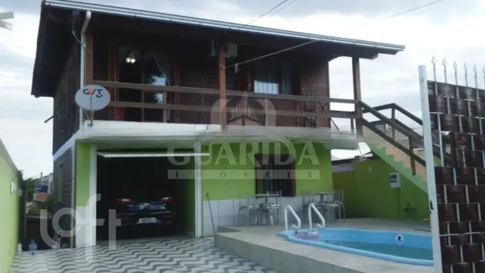 Casa à venda em Vila Nova com 120 m², 2 quartos