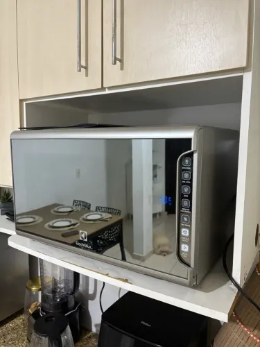 MICROONDAS 33L ELECTROLUX ESPELHADO