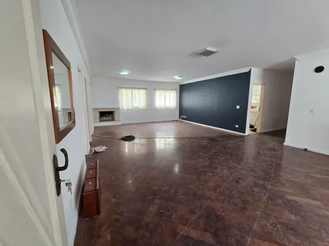Casa térrea para locação no condomínio Alphaville 1 em Barueri - SP