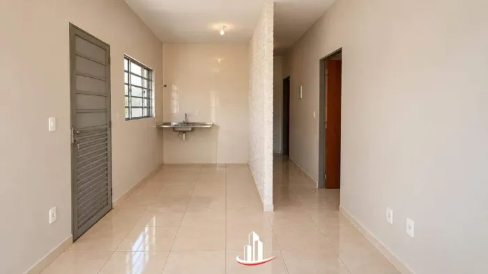 Casa para locação com 2 quartos no Jardim Itália
