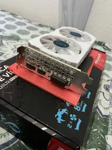 Placa De Video Amd Radeon Rx 580 Branco 8gb Gddr5 Rgb Branco