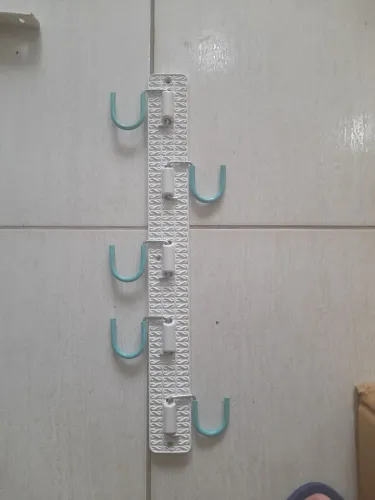 Suporte para vassoura e outras utilidade WhatsApp *