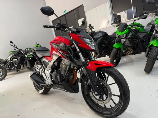 CB 300 HONDA VERMELHA