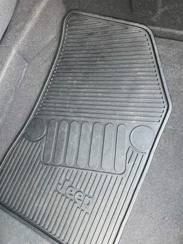 Tapete original Jeep Renegade Mopar