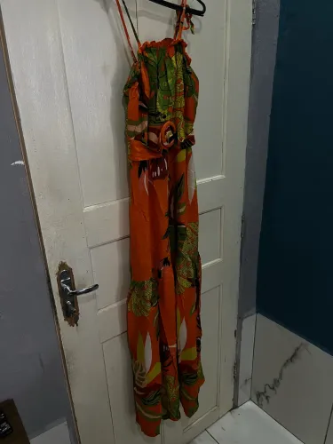 Desapegando de algumas roupas usadas 1 vez.