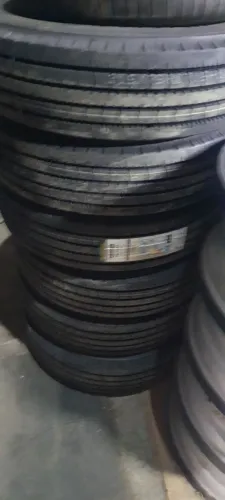 Pneus 215/75r17,5 Westlake 18 lonas novos sem uso