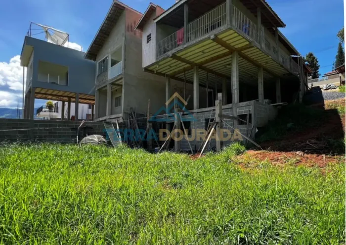 Casa à venda em São Bento do Sapucaí-SP