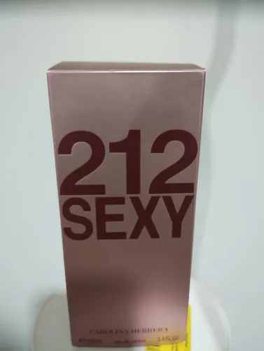 Perfume Carolina Herrera 212Sexy