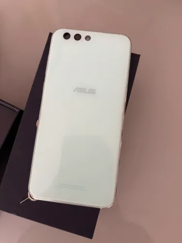 Asus ZenFone 4 Verde
