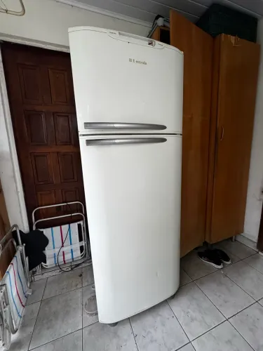 Geladeira Eletrolux 420 Litros