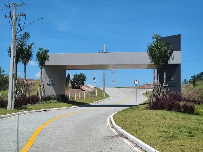 OPORTUNIDADE ÚNICA ** TERRENO RESIDENCIAL VALE DAS FIGUEIRAS