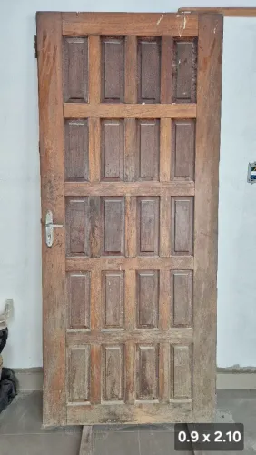 Porta de Madeira maciça