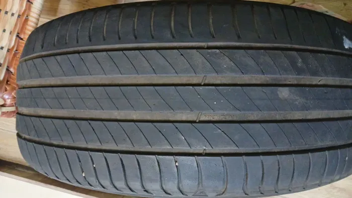 Pneu aro 18 215 55 18