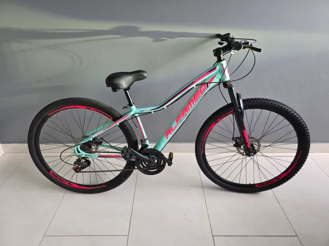 Bicicleta Aluminio aro 29 muito nova 