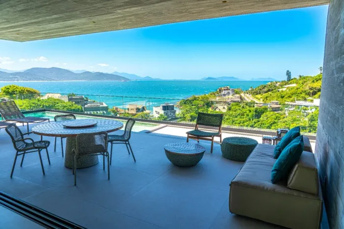 CASA NO CONDOMINIO MORADA VIGIA