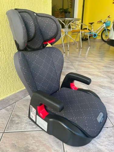 Cadeirinha Pég Perego Protege em bom estado
