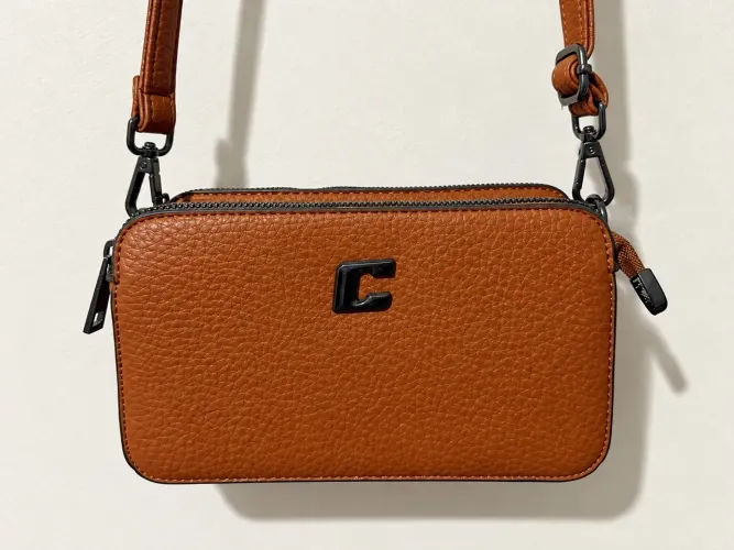 BOLSA CROSSBODY COLCCI - CARAMELO- ANO 2026