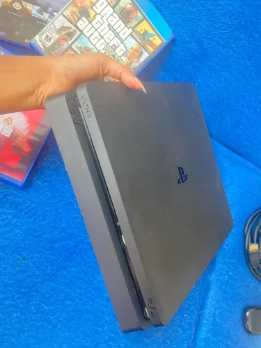 Console Sony Playstation 4 Slim 500gb + 3 jogos + 1 Controle...