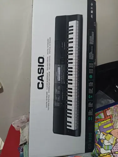 Teclado ctx 800 semi novo 
