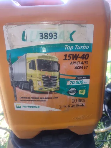 Óleo de Caminhão ? 10 litros novo $120 retirada em JACONÉ