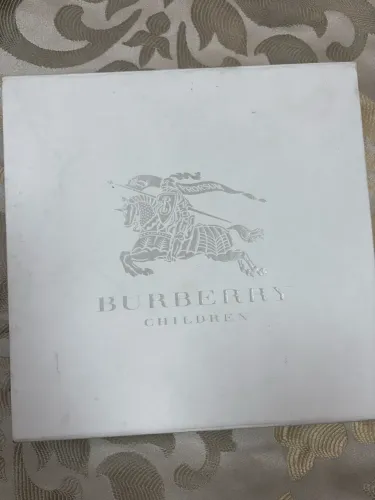 Caixa Burberry Children 20x20cm