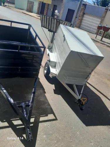 Carretinha para moto de 1,20 m por 80 de 1 m por 70 e de 1,30 m por 90 cada um preço