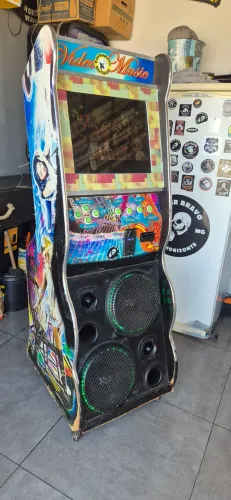 Maquina de música jukebox 