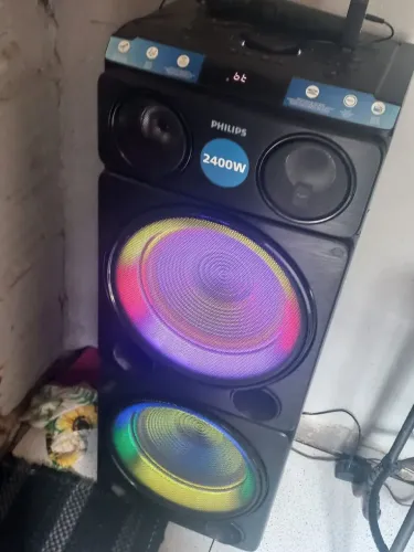 Vendo caixa de som nova em perfeito estado 2400w
